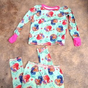 Girls two piece pj's size 4T multi colors